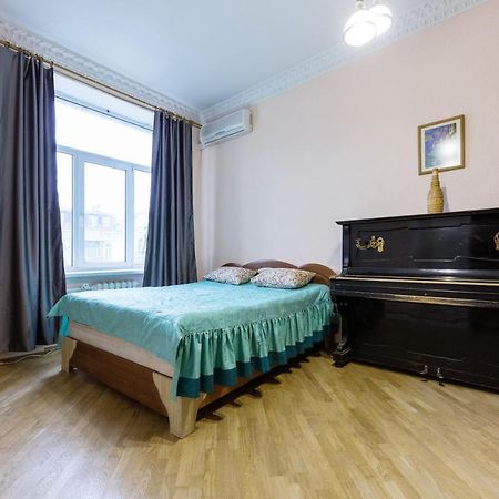 קייב Apartment With Lovely View מראה חיצוני תמונה