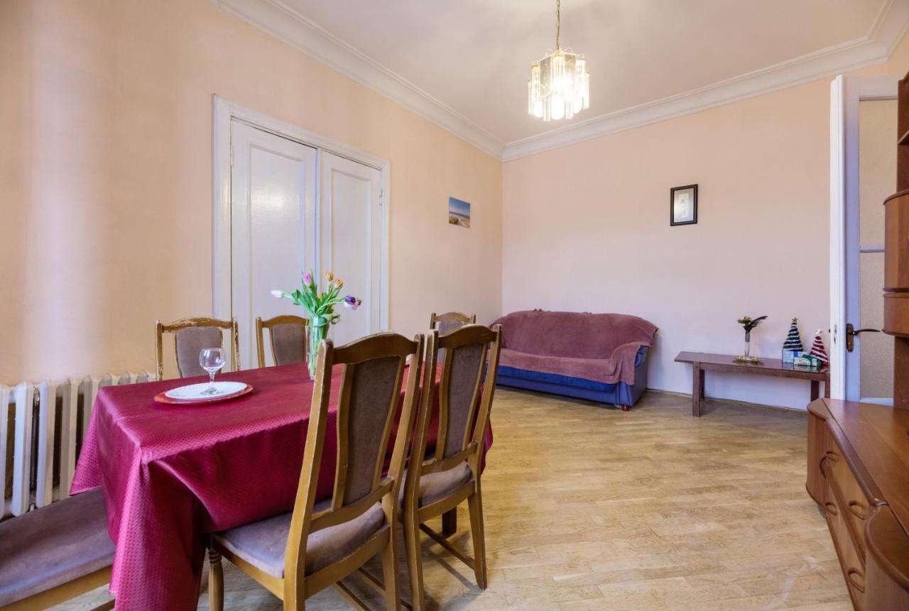 קייב Apartment With Lovely View מראה חיצוני תמונה