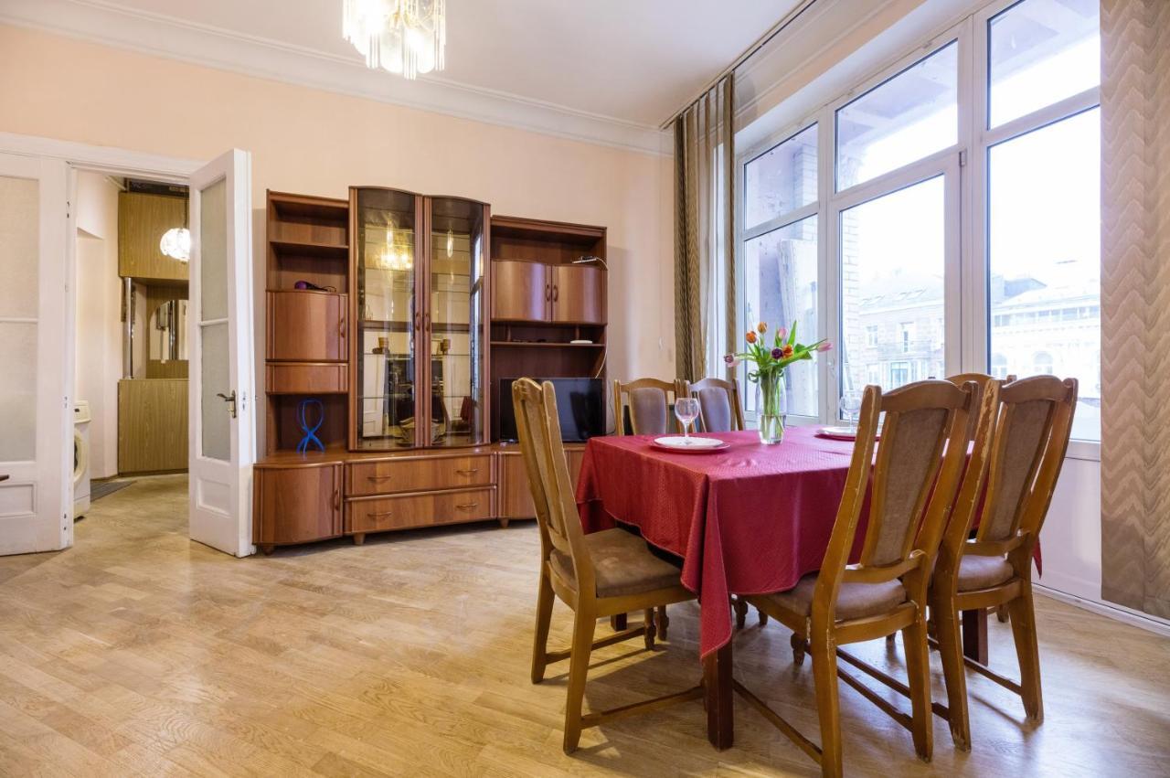 קייב Apartment With Lovely View מראה חיצוני תמונה