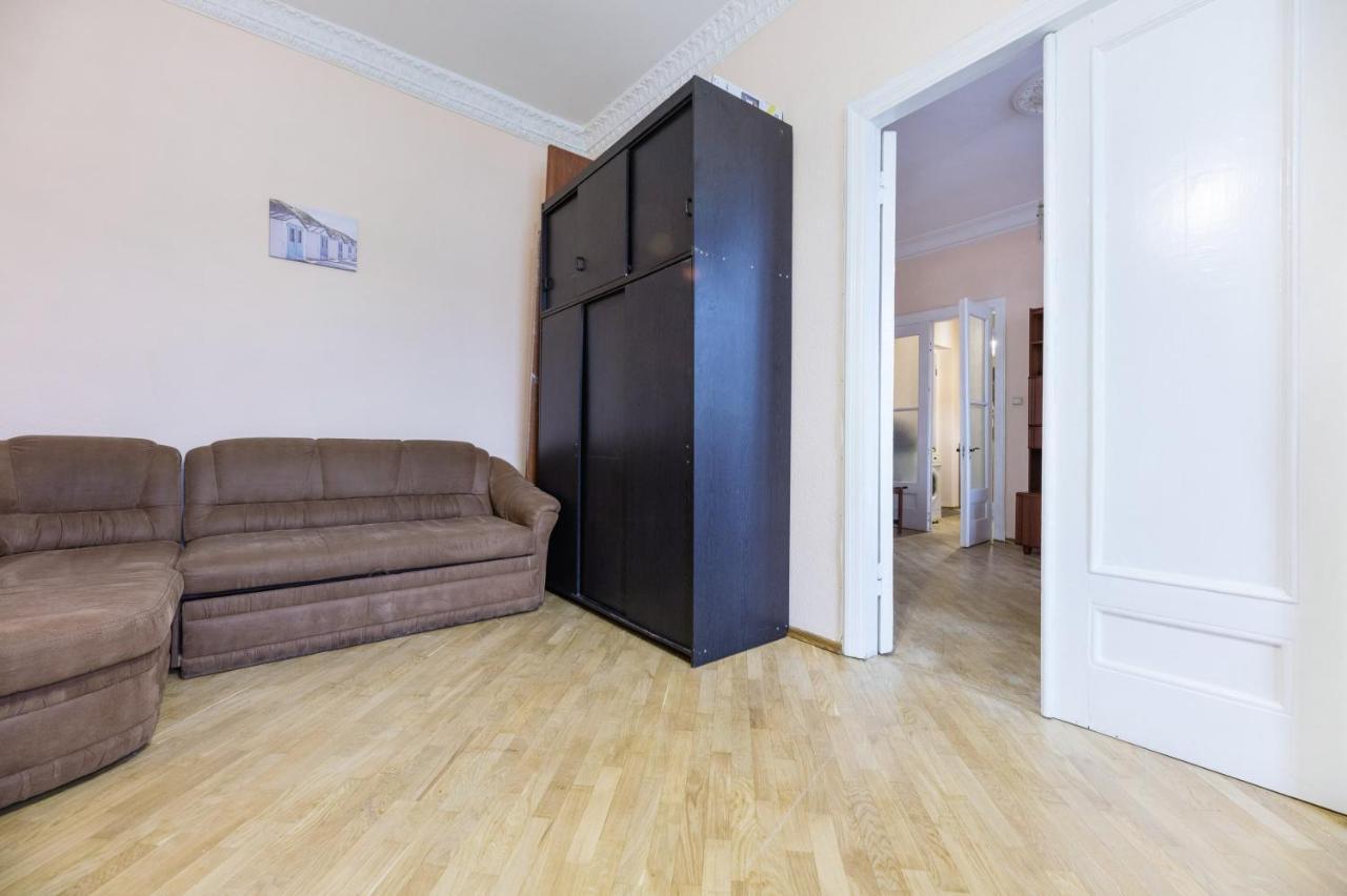 קייב Apartment With Lovely View מראה חיצוני תמונה